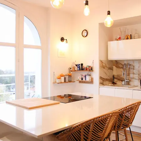 Spacious In Ideal For Families! * Suresnes